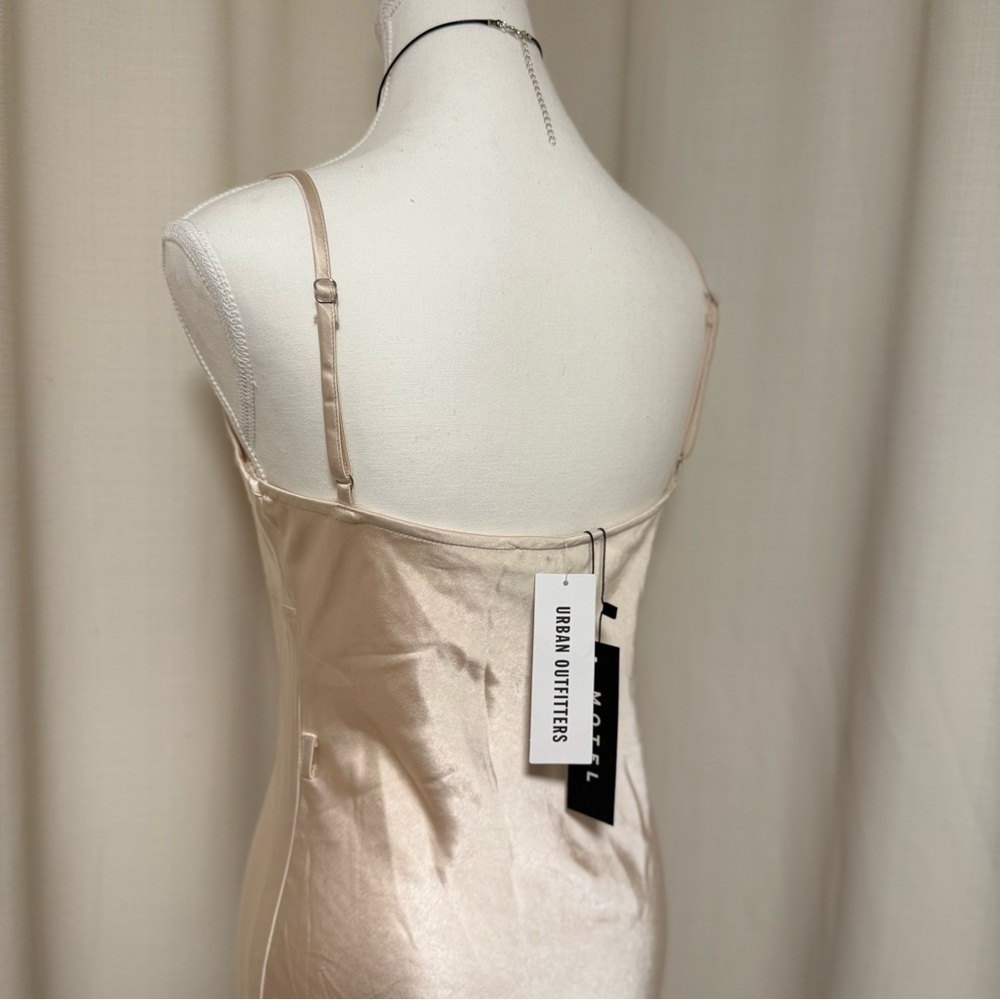Motel Rocks Cream Maxi Dress - Picture 7 of 9